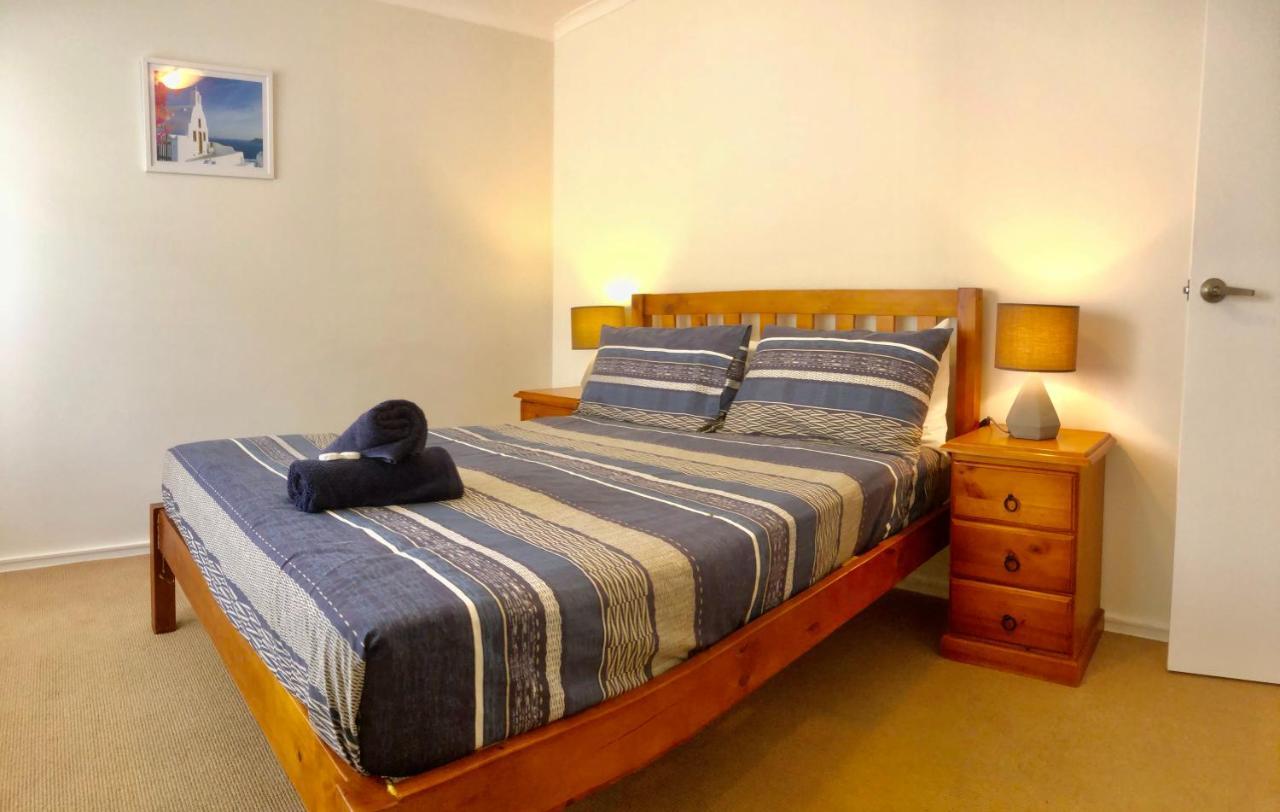 גרלדטון Beach House Opposite Ocean 4 Bed 2 Bathroom With Pool מראה חיצוני תמונה
